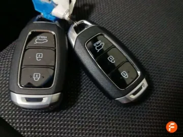 Car image 28