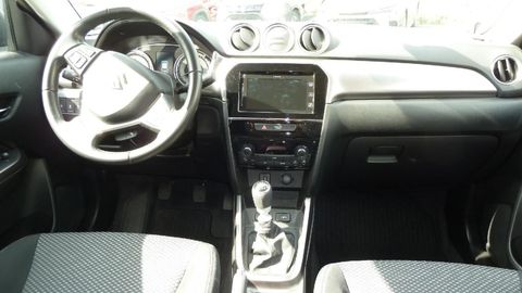 Car image 13