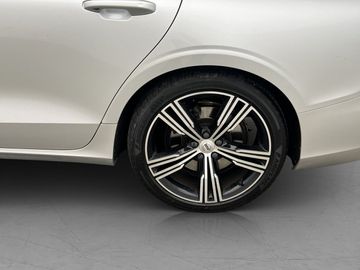 Car image 38
