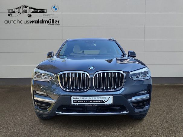 BMW X3 xDrive30d Luxury Line 195 kW image number 2