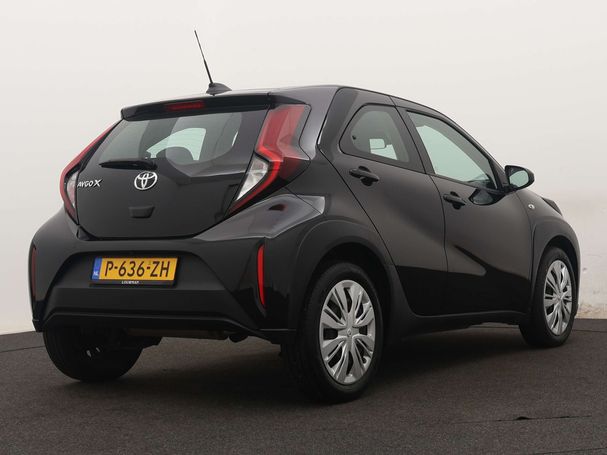 Toyota Aygo X 1.0 VVT-i 53 kW image number 2