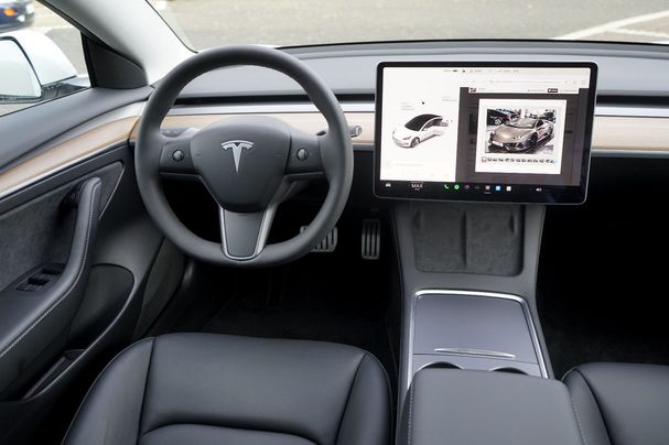 Tesla Model 3 Performance AWD 377 kW image number 23