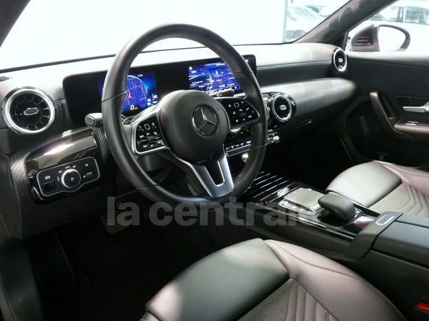 Mercedes-Benz A 180 100 kW image number 11