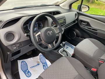 Car image 13