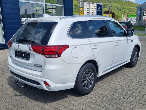 Mitsubishi Outlander Top 4WD 120 kW image number 4