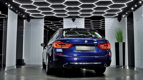 BMW 530d Touring xDrive Luxury Line 195 kW image number 7