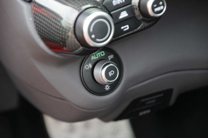 Car image 31