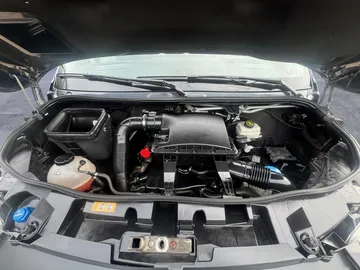 Car image 38