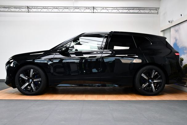 BMW iX xDrive50 385 kW image number 5