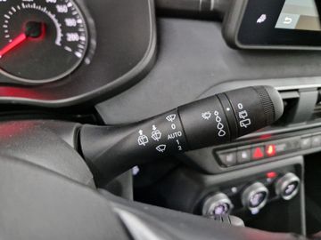 Car image 31