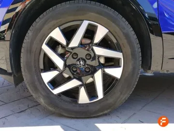 Car image 28