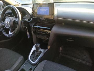 Car image 10