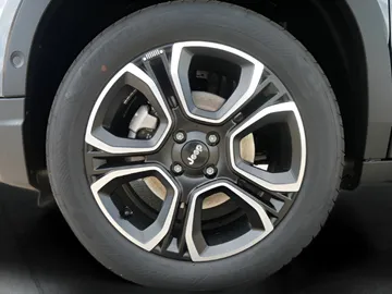 Car image 36