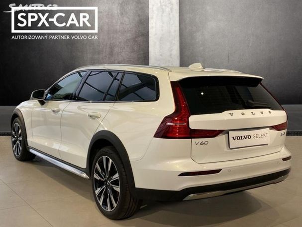 Volvo V60 Cross Country AWD B4 145 kW image number 4