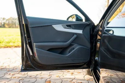 Car image 38