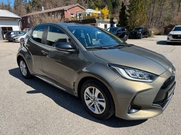 Car image 4