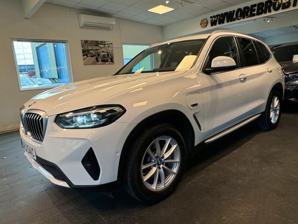 BMW X3 xDrive30e 216 kW image number 1