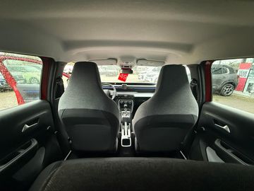 Car image 14