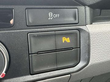 Car image 33