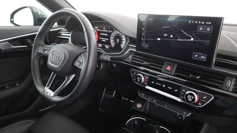 Car image 34