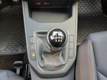 Car image 24