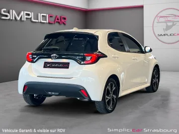 Car image 4