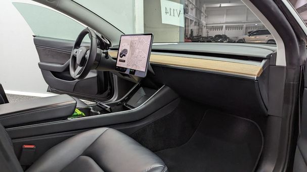 Tesla Model 3 Long Range AWD 350 kW image number 20