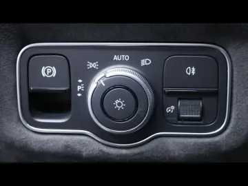 Car image 42
