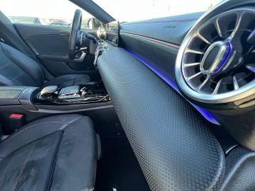 Car image 33