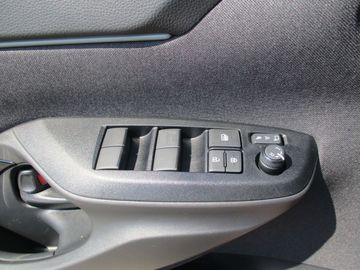 Car image 23