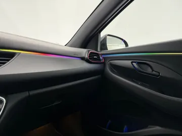 Car image 48