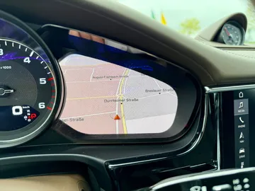 Car image 25