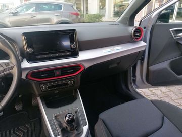 Car image 14