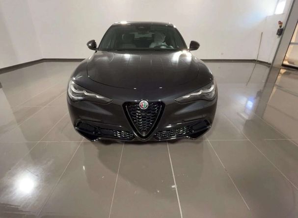 Alfa Romeo Stelvio 2.2 Q4 154 kW image number 3