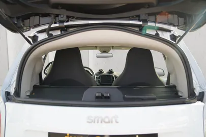 Car image 32