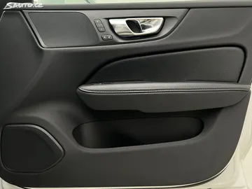 Car image 45