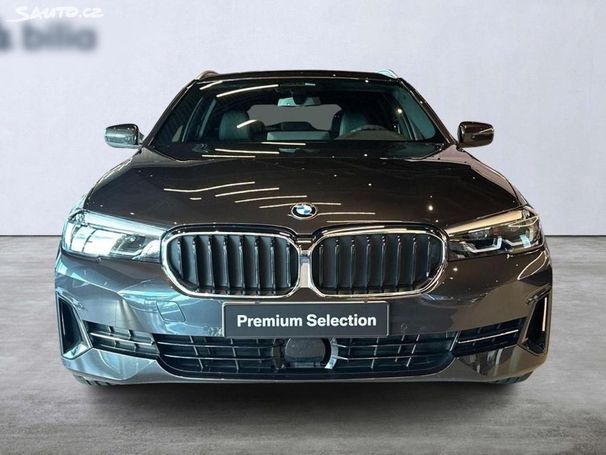 BMW 520d Touring xDrive 140 kW image number 3