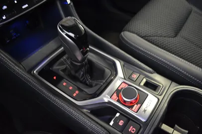 Car image 24