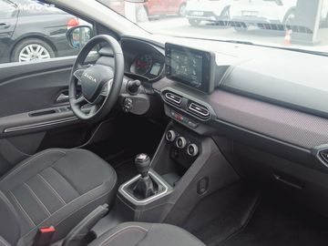 Car image 10