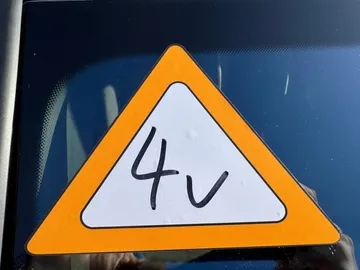 Car image 30