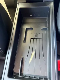 Car image 32
