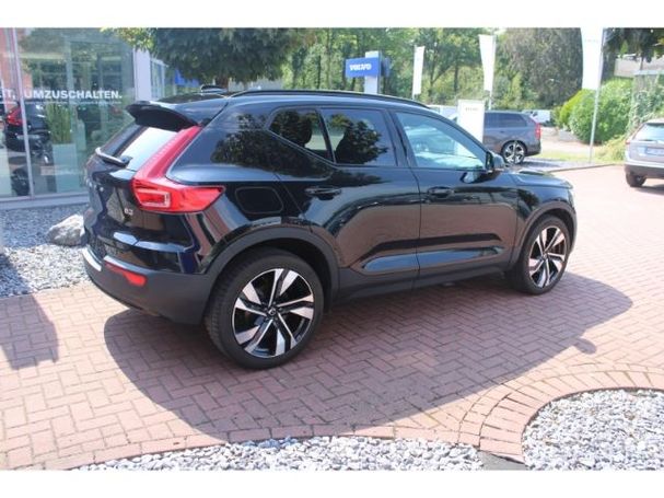 Volvo XC40 B3 Plus Dark 120 kW image number 2