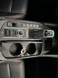 Car image 35