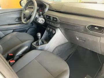 Car image 22