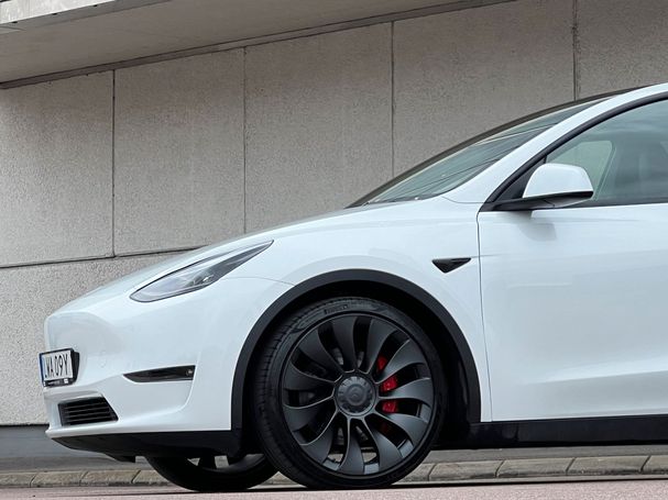 Tesla Model Y Performance AWD 393 kW image number 4