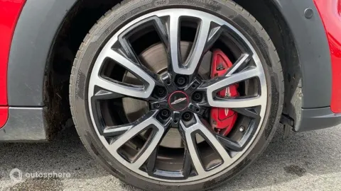 Car image 20