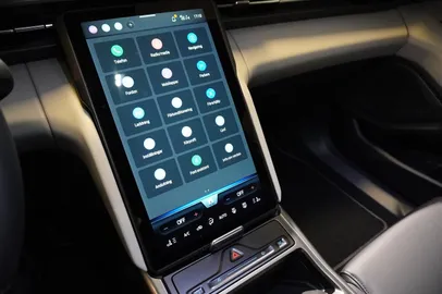 Car image 21