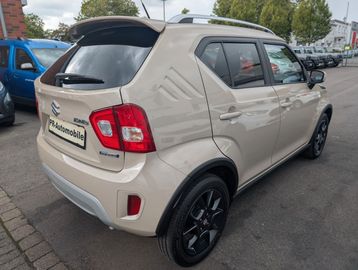 Car image 4