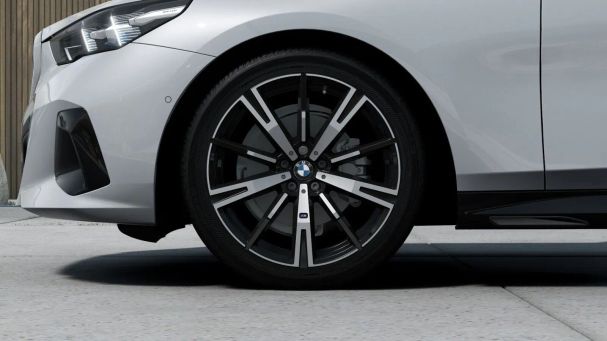 BMW 520i 153 kW image number 12