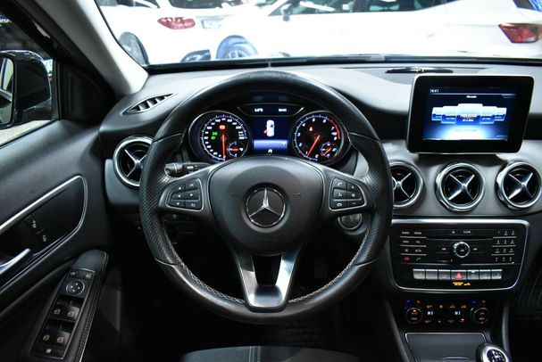 Mercedes-Benz GLA 180 90 kW image number 12